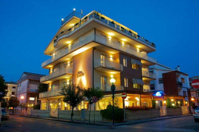 Hotel Jollino Pineto Εξωτερικό φωτογραφία